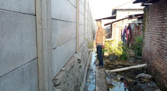 Tanggapi Keluhan Warga, PT. Niagatama Kencana Bangun Saluran Air