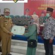 Bupati Rohul Serahkan Sertifikat TORA sembari Meninjau Usaha Ternak Ayam Milik BUMDES, Di Desa Pagar Mayang