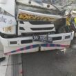 Diduga Ngantuk di Jalan Tol JMKT, Truk Tabrak Truk, 3 Orang Luka