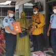 H.Tamrin Kades Sukamaju (Rohil) Serahkan Bantuan Alquran Dan Karpet Ke Lapas Kelas III Kotapinang-Labusel