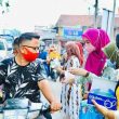 TP PKK Dan Wabup Berbagi Takjil Dan Masker