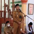 Wabup Labura Serahkan Tali Asih Kepada Guru Mengaji , Bilal Mayit Dan Nazir Masjid