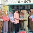 Wabup H Samsul Tanjung Menyerahkan Bantuan Pada Warga Tanjung Pasir dan Simangalam Yang Tertimpah Musibah
