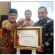 Dinkes Kota Dumai Raih Penghargaan Dari Wagubri Brigjen TNI (Purn) Edy Natar Nasution, SIP